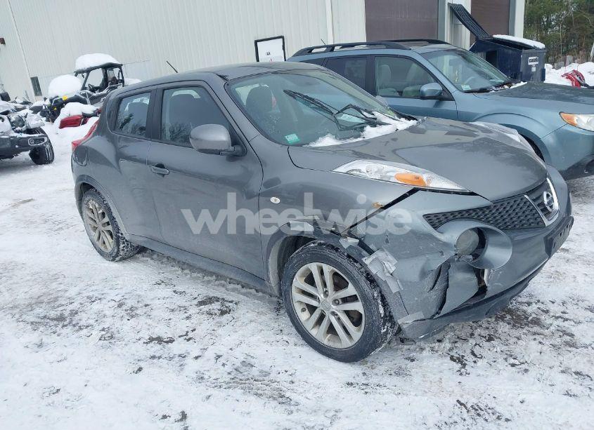 2013 Nissan Juke S (VIN JN8AF5MV0DT219460) main photo