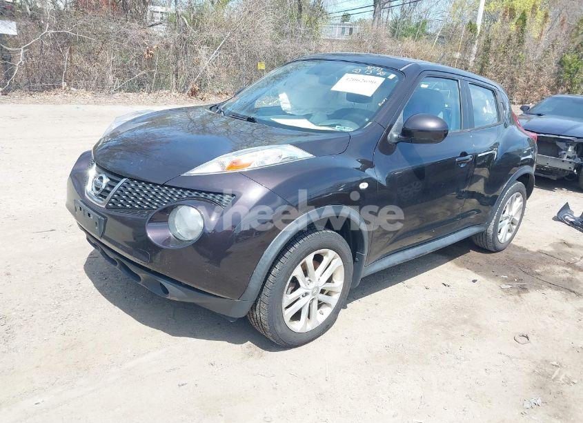 Photo 2 of 2014 Nissan Juke S (VIN JN8AF5MV0ET363009)