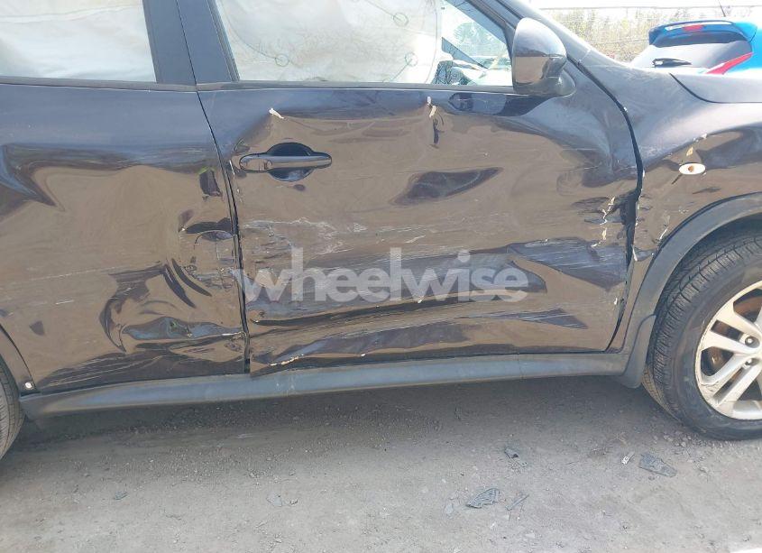 Photo 6 of 2014 Nissan Juke S (VIN JN8AF5MV0ET363009)