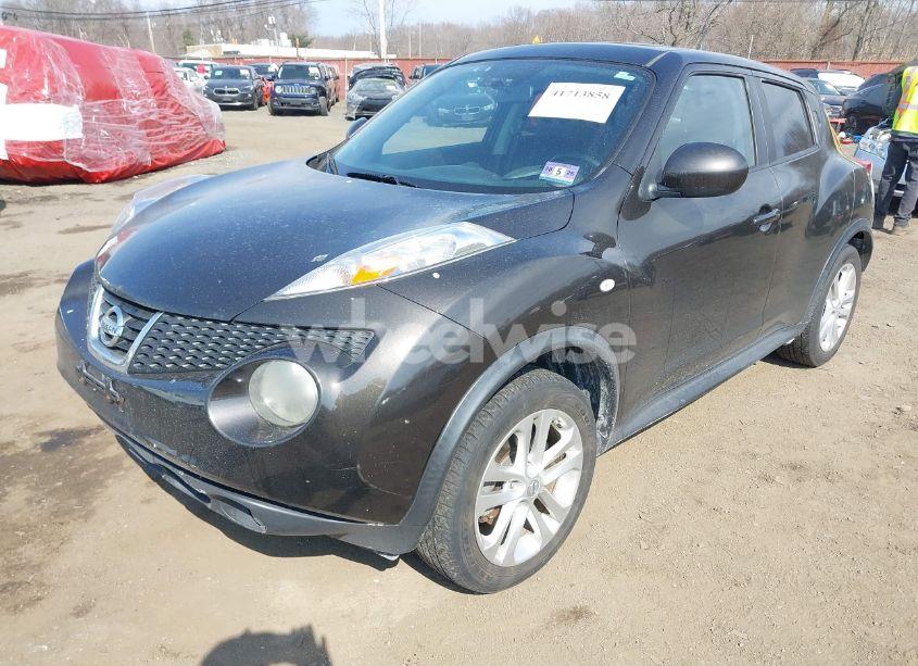 Photo 2 of 2013 Nissan Juke SL (VIN JN8AF5MV1DT205843)