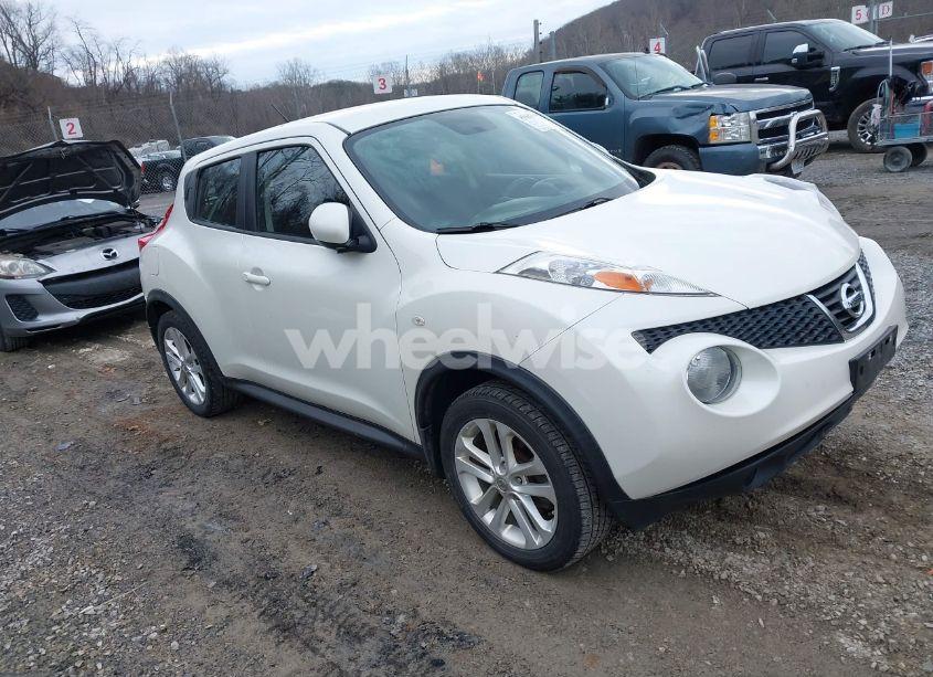 2013 Nissan Juke S (VIN JN8AF5MV1DT219550) main photo