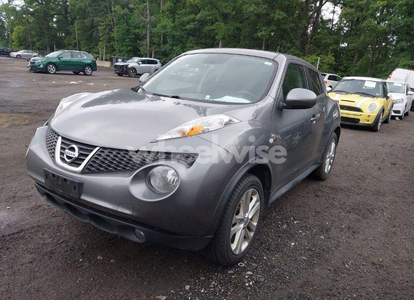 Photo 2 of 2014 Nissan Juke SL (VIN JN8AF5MV1ET359390)