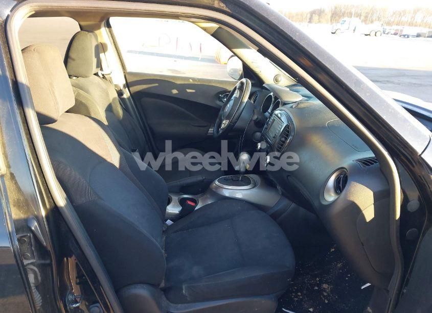 Photo 5 of 2014 Nissan Juke SV (VIN JN8AF5MV1ET363536)