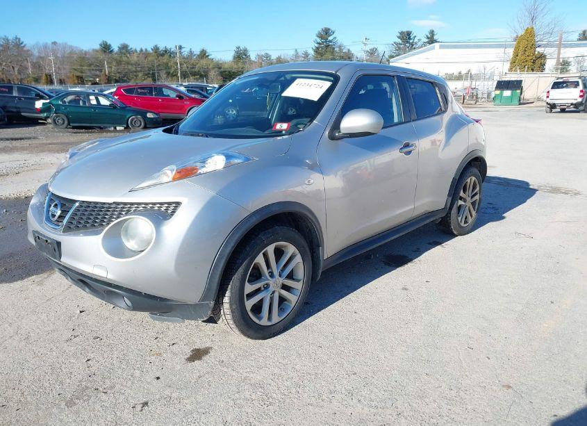 Photo 2 of 2011 Nissan Juke SL (VIN JN8AF5MV2BT014249)