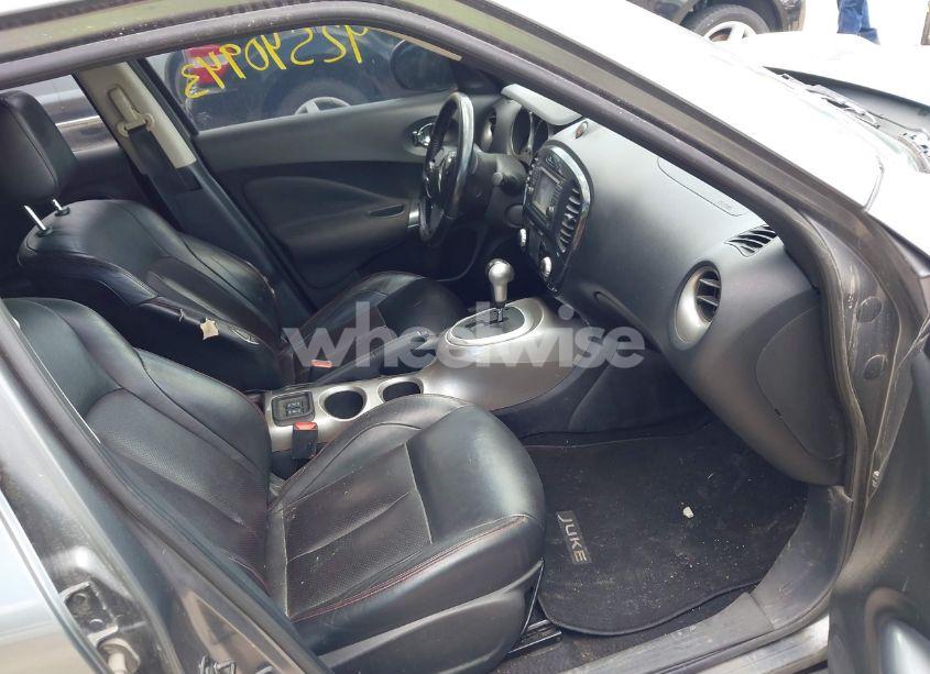 Photo 5 of 2011 Nissan Juke SL (VIN JN8AF5MV2BT016406)