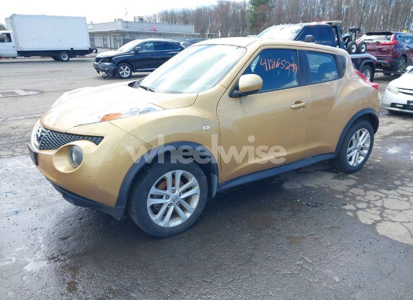 Photo 2 of 2013 Nissan Juke S (VIN JN8AF5MV2DT206502)