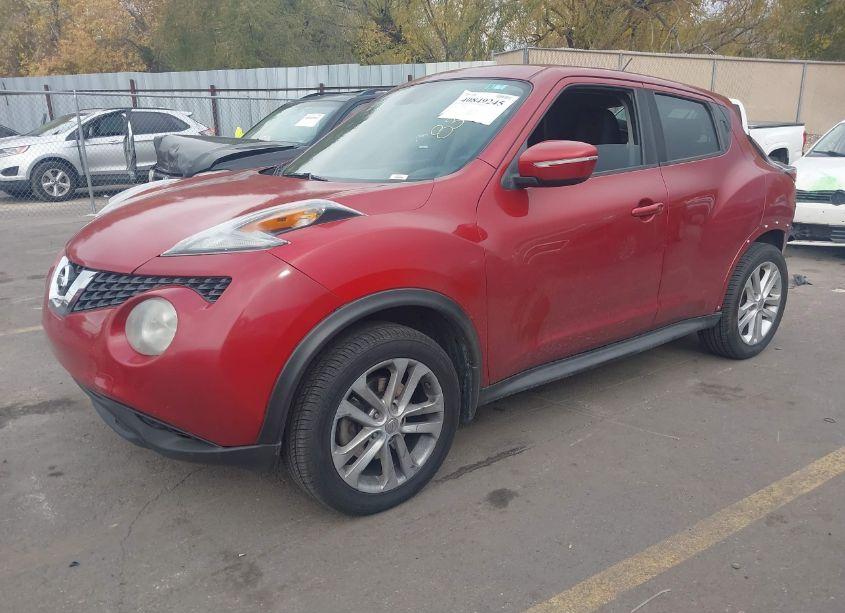 Photo 2 of 2015 Nissan Juke S (VIN JN8AF5MV2FT565030)