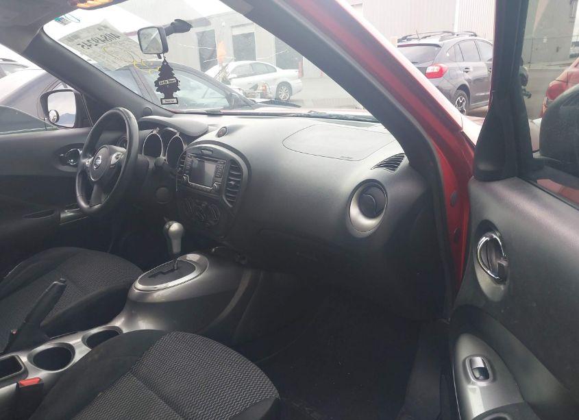 Photo 5 of 2015 Nissan Juke S (VIN JN8AF5MV2FT565030)