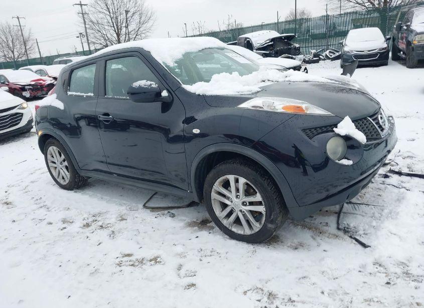 2011 Nissan Juke S (VIN JN8AF5MV3BT023591) main photo