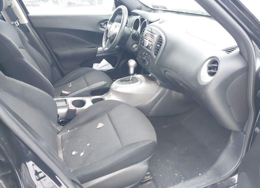 Photo 5 of 2011 Nissan Juke S (VIN JN8AF5MV3BT023591)