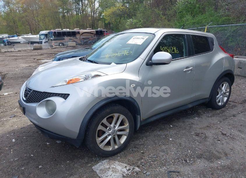 Photo 2 of 2013 Nissan Juke SV (VIN JN8AF5MV3DT216939)