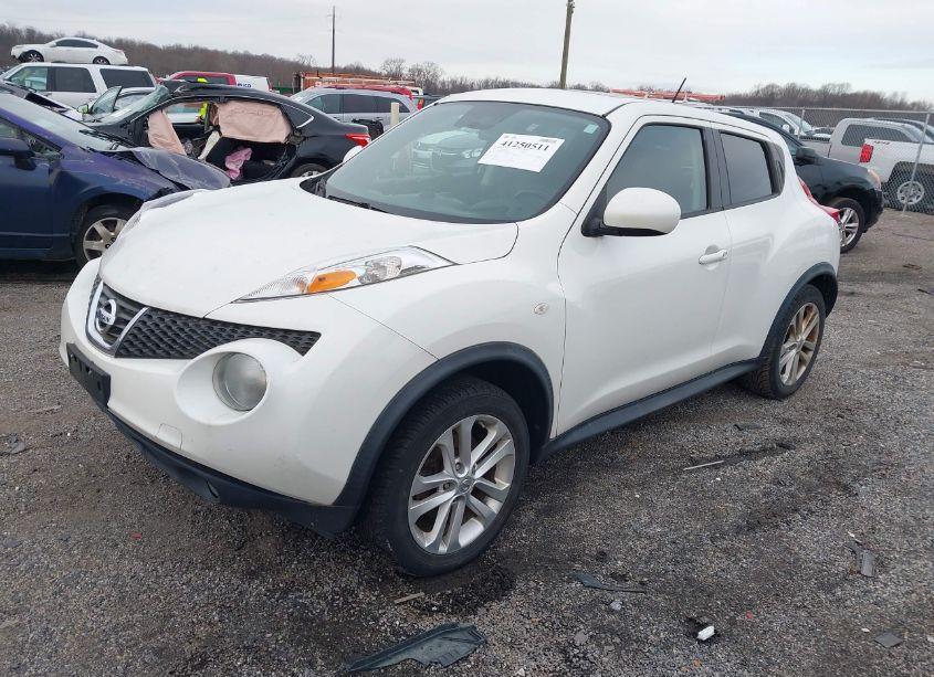 Photo 2 of 2013 Nissan Juke SL (VIN JN8AF5MV3DT224944)