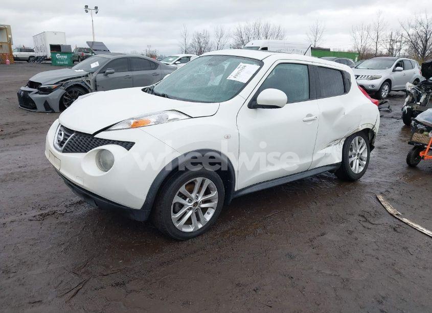 Photo 2 of 2014 Nissan Juke SL (VIN JN8AF5MV3ET359486)