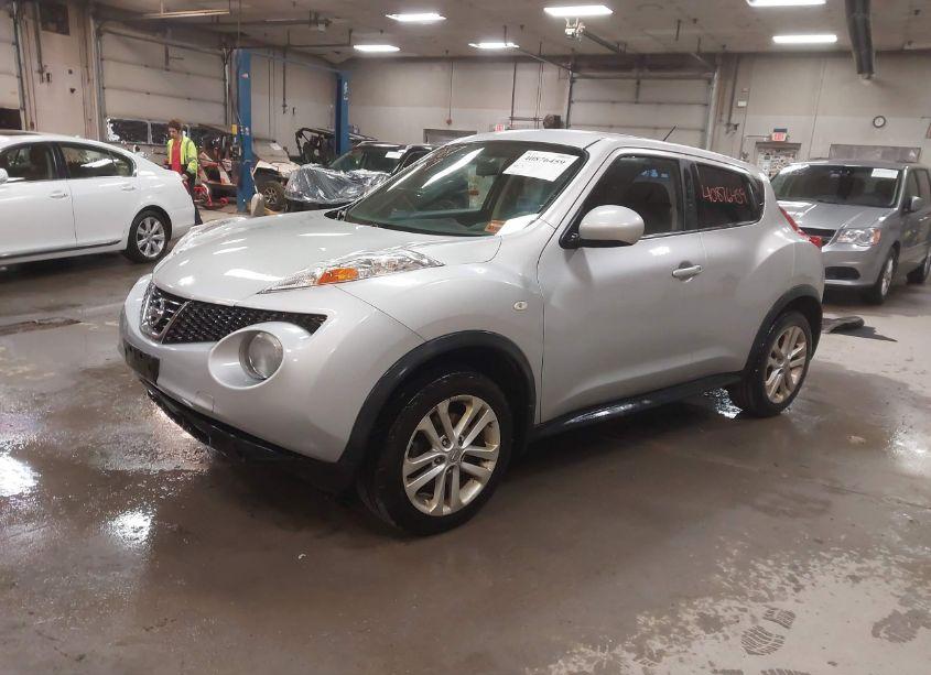 Photo 2 of 2014 Nissan Juke S (VIN JN8AF5MV3ET481121)