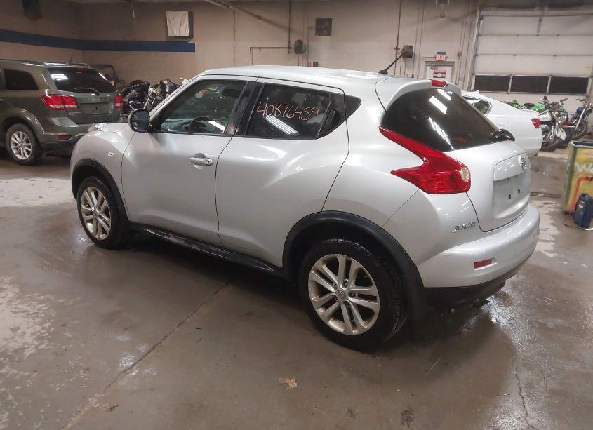Photo 3 of 2014 Nissan Juke S (VIN JN8AF5MV3ET481121)