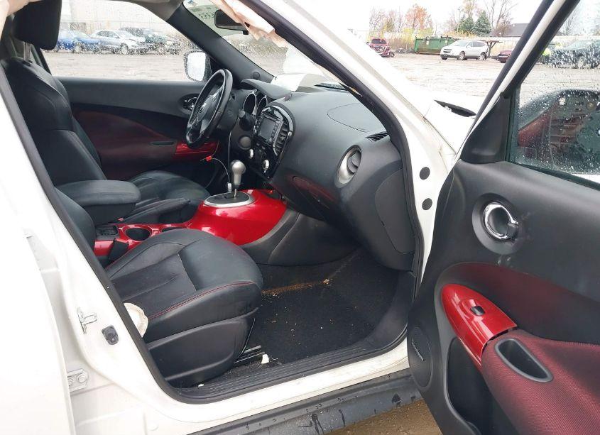 Photo 5 of 2015 Nissan Juke SL (VIN JN8AF5MV3FT553128)