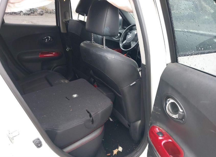 Photo 8 of 2015 Nissan Juke SL (VIN JN8AF5MV3FT553128)