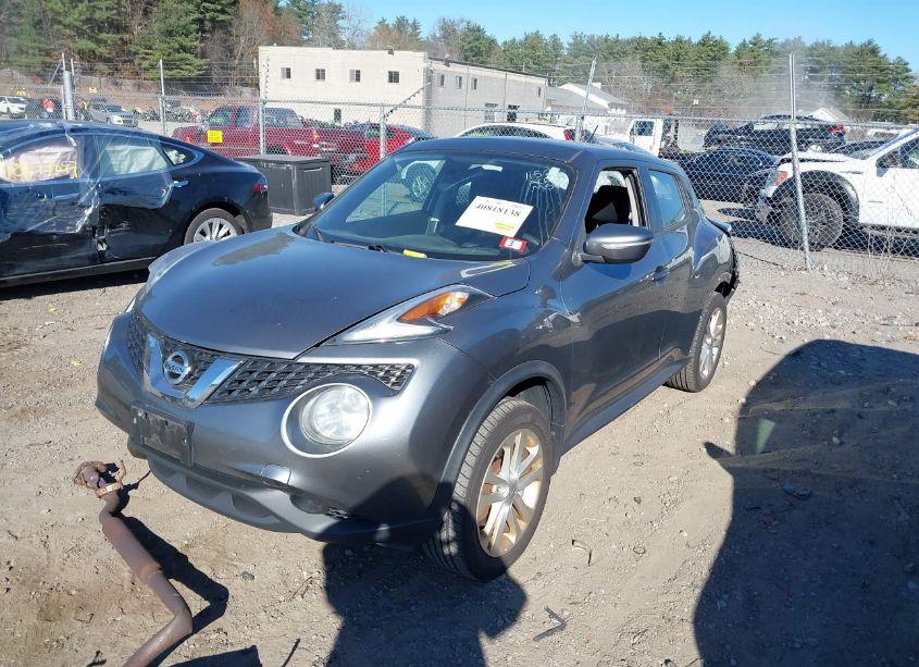 Photo 2 of 2015 Nissan Juke S (VIN JN8AF5MV3FT556207)