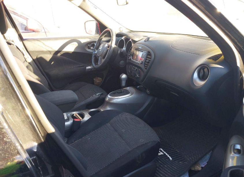Photo 5 of 2015 Nissan Juke S (VIN JN8AF5MV3FT564811)