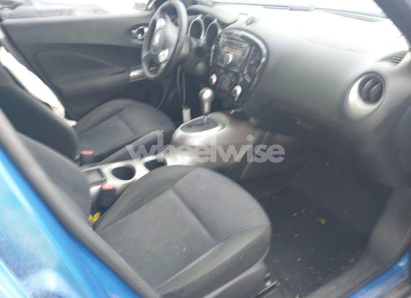 Photo 5 of 2011 Nissan Juke SV (VIN JN8AF5MV4BT007268)