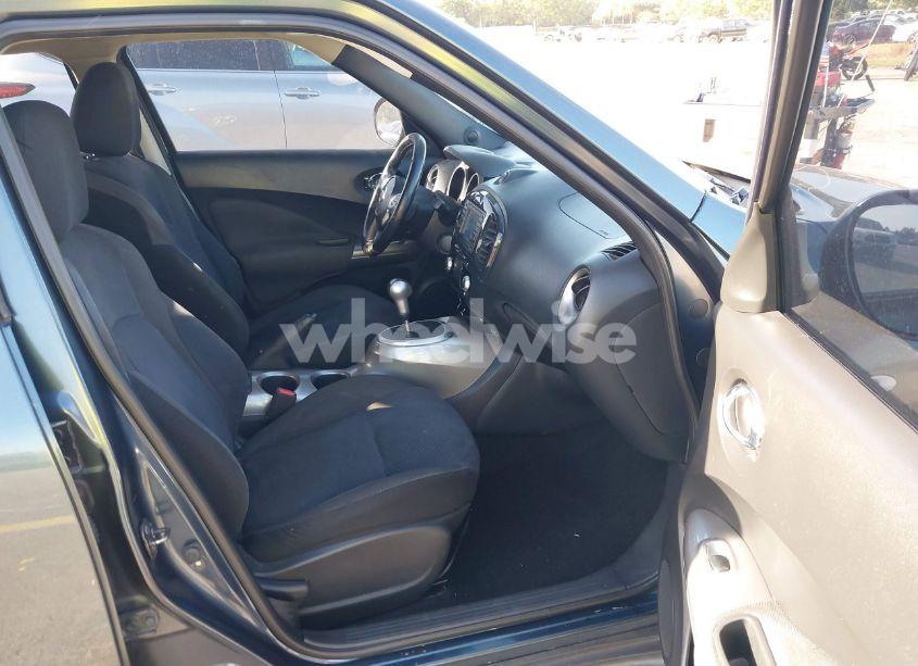 Photo 5 of 2011 Nissan Juke SV (VIN JN8AF5MV4BT011725)