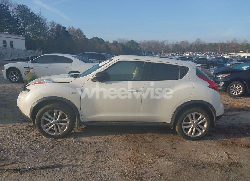 Photo 14 of 2013 Nissan Juke S (VIN JN8AF5MV4DT205075)