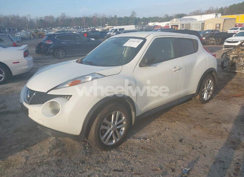 Photo 2 of 2013 Nissan Juke S (VIN JN8AF5MV4DT205075)