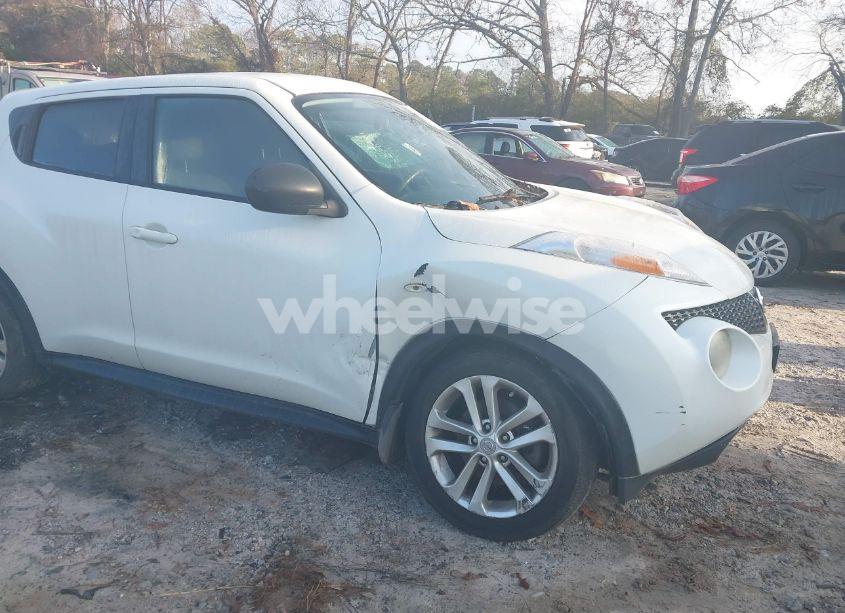 Photo 6 of 2013 Nissan Juke S (VIN JN8AF5MV4DT205075)