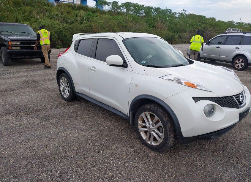 2013 Nissan Juke SL (VIN JN8AF5MV4DT213824) main photo