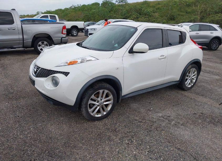 Photo 2 of 2013 Nissan Juke SL (VIN JN8AF5MV4DT213824)