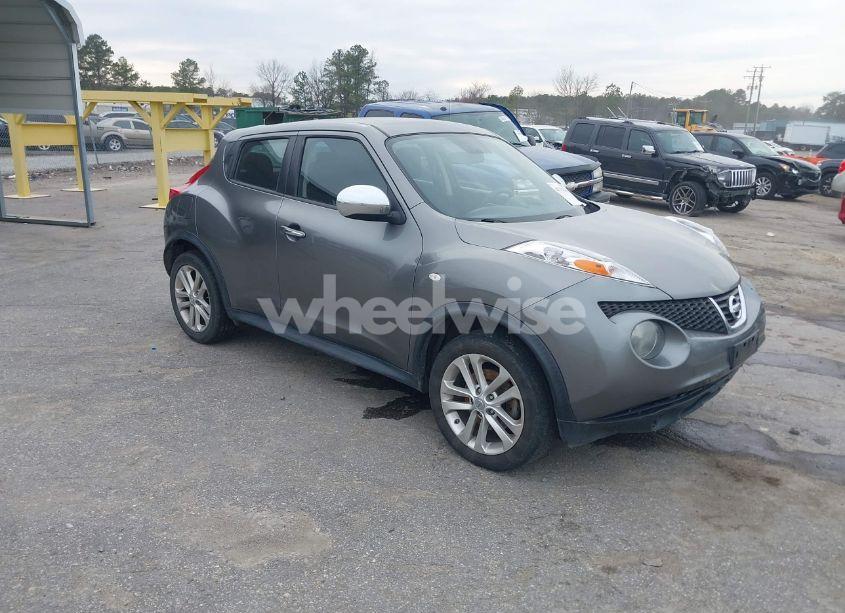2013 Nissan Juke S (VIN JN8AF5MV4DT226928) main photo