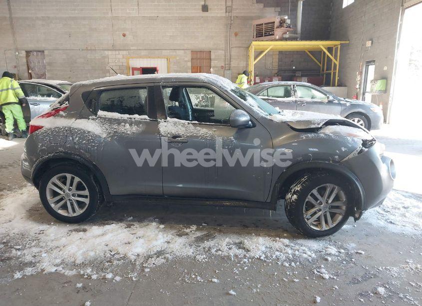 Photo 13 of 2013 Nissan Juke S (VIN JN8AF5MV4DT227772)