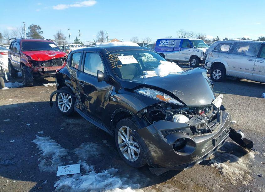 2013 Nissan Juke S (VIN JN8AF5MV4DT228484) main photo
