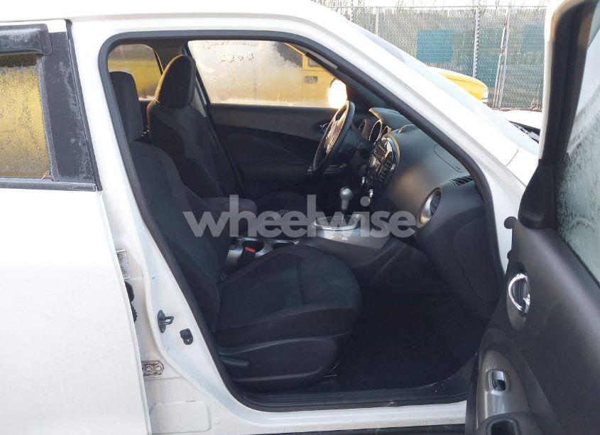 Photo 5 of 2014 Nissan Juke SV (VIN JN8AF5MV4ET361411)