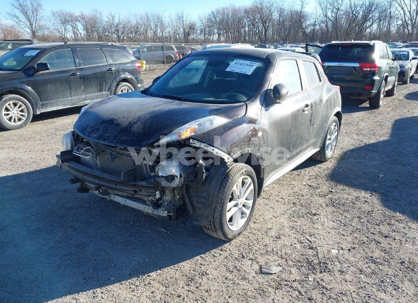 Photo 2 of 2014 Nissan Juke SV (VIN JN8AF5MV4ET362011)