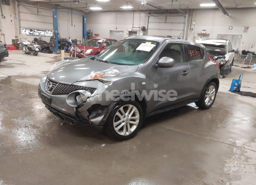 Photo 2 of 2014 Nissan Juke SV (VIN JN8AF5MV4ET480754)