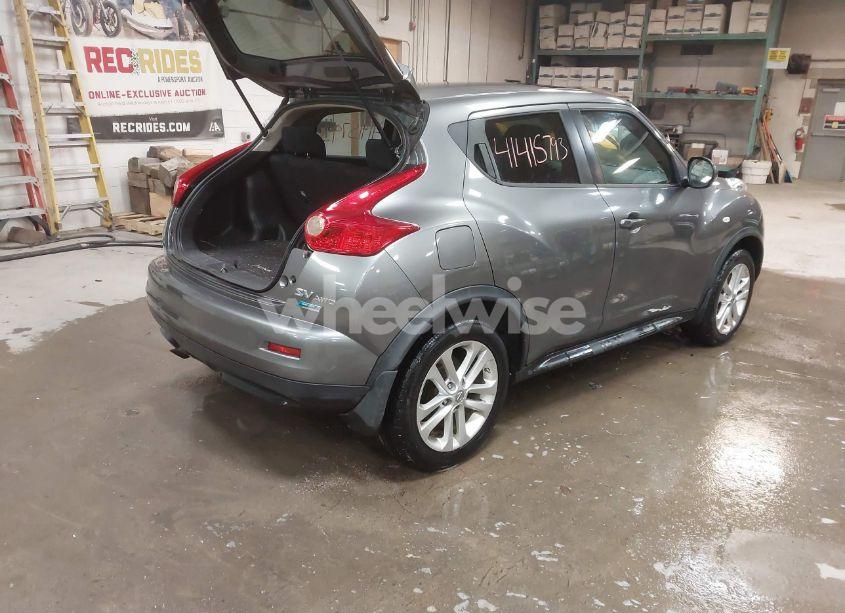 Photo 4 of 2014 Nissan Juke SV (VIN JN8AF5MV4ET480754)