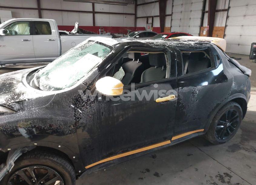 Photo 6 of 2015 Nissan Juke S (VIN JN8AF5MV4FT558693)