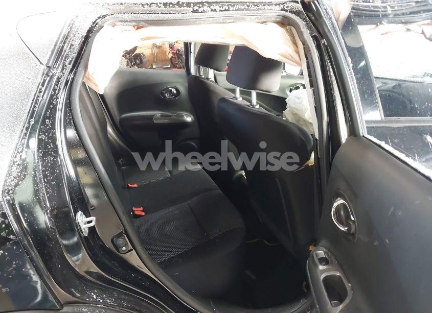 Photo 8 of 2015 Nissan Juke S (VIN JN8AF5MV4FT558693)