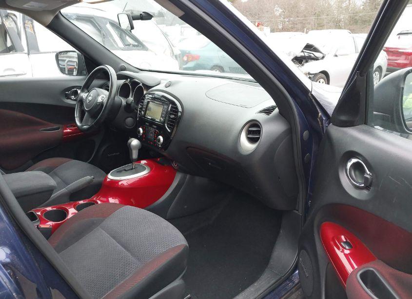 Photo 5 of 2015 Nissan Juke SV (VIN JN8AF5MV4FT558788)