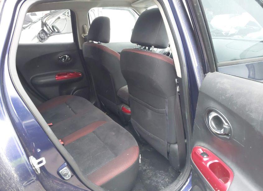 Photo 8 of 2015 Nissan Juke SV (VIN JN8AF5MV4FT558788)
