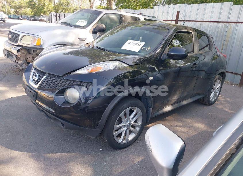 Photo 2 of 2011 Nissan Juke SV (VIN JN8AF5MV5BT007344)