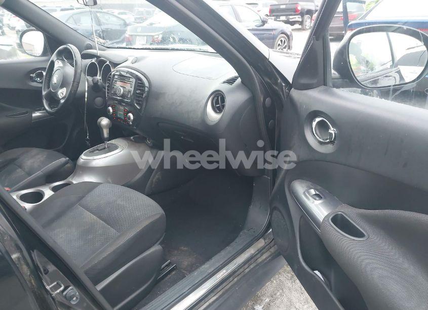 Photo 5 of 2011 Nissan Juke S/SV/SL (VIN JN8AF5MV5BT018344)