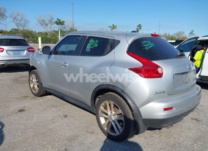 Photo 3 of 2014 Nissan Juke SL (VIN JN8AF5MV5ET360719)