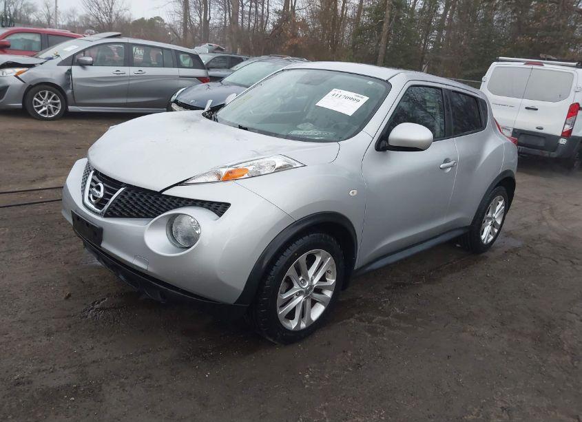 Photo 2 of 2014 Nissan Juke SV (VIN JN8AF5MV5ET483212)