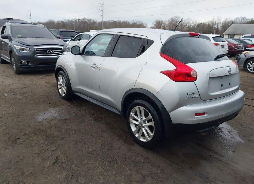 Photo 3 of 2014 Nissan Juke SV (VIN JN8AF5MV5ET483212)
