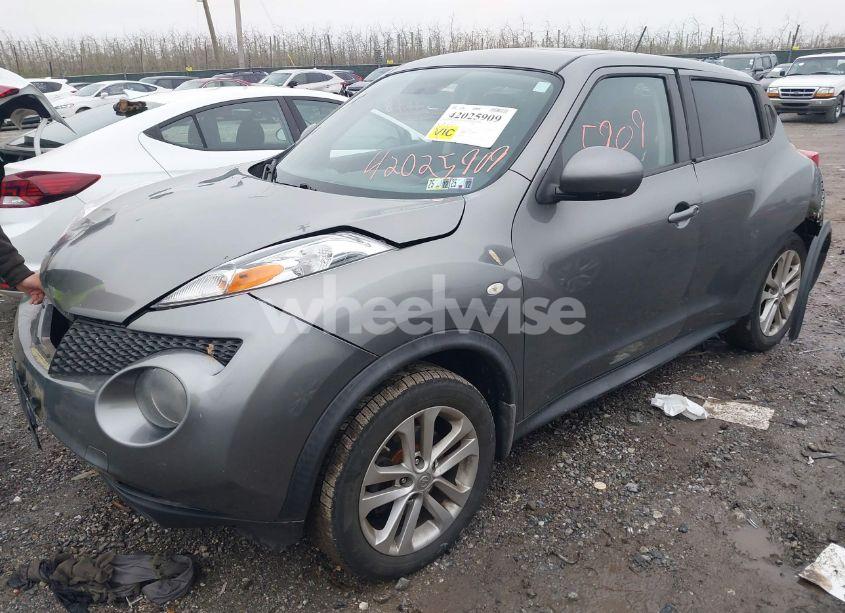 Photo 2 of 2011 Nissan Juke SV (VIN JN8AF5MV6BT007384)