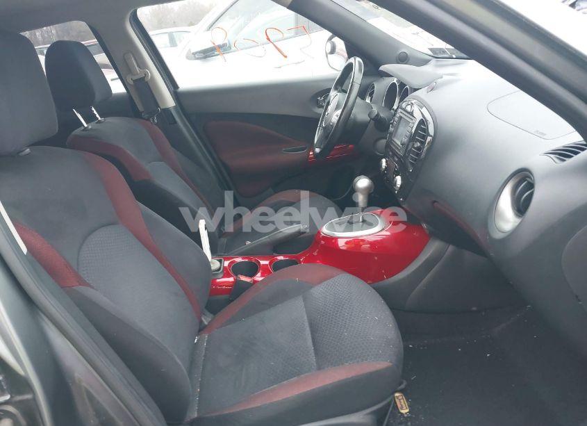 Photo 5 of 2011 Nissan Juke SV (VIN JN8AF5MV6BT007384)