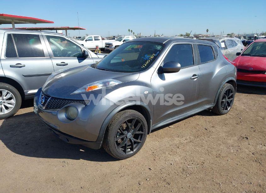 Photo 2 of 2011 Nissan Juke SV (VIN JN8AF5MV6BT010463)