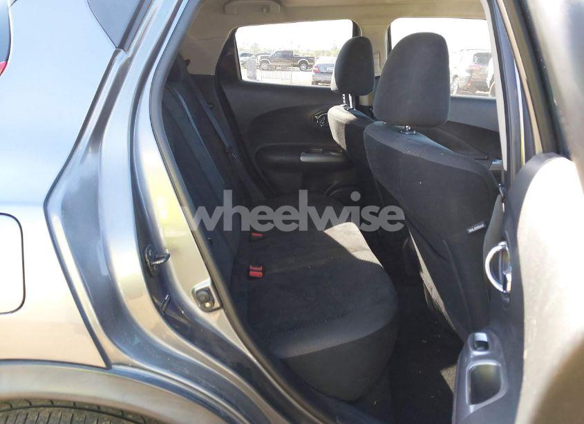 Photo 8 of 2011 Nissan Juke SV (VIN JN8AF5MV6BT010463)